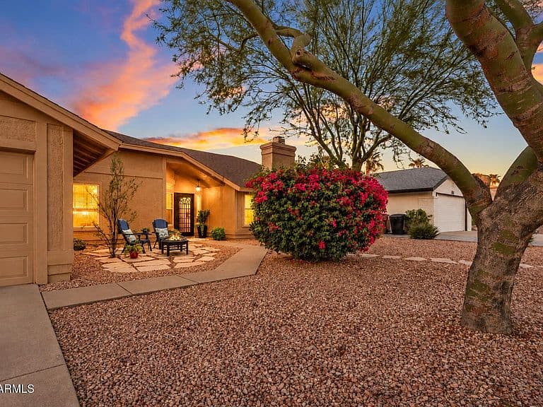 10848 E BECKER Lane photo 3