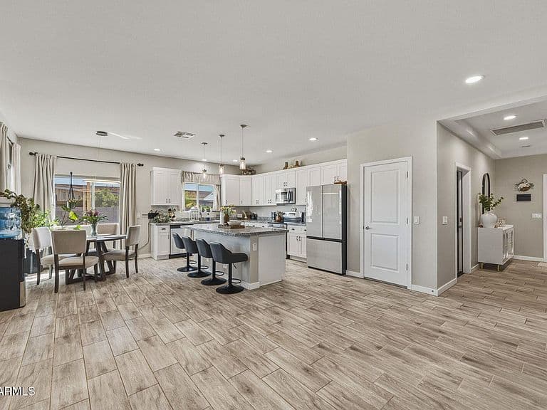 9312 W CENTURY Drive photo 4