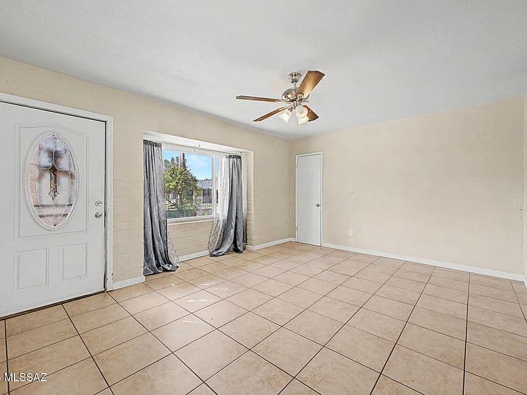 2126 E Hidalgo Vis photo 5