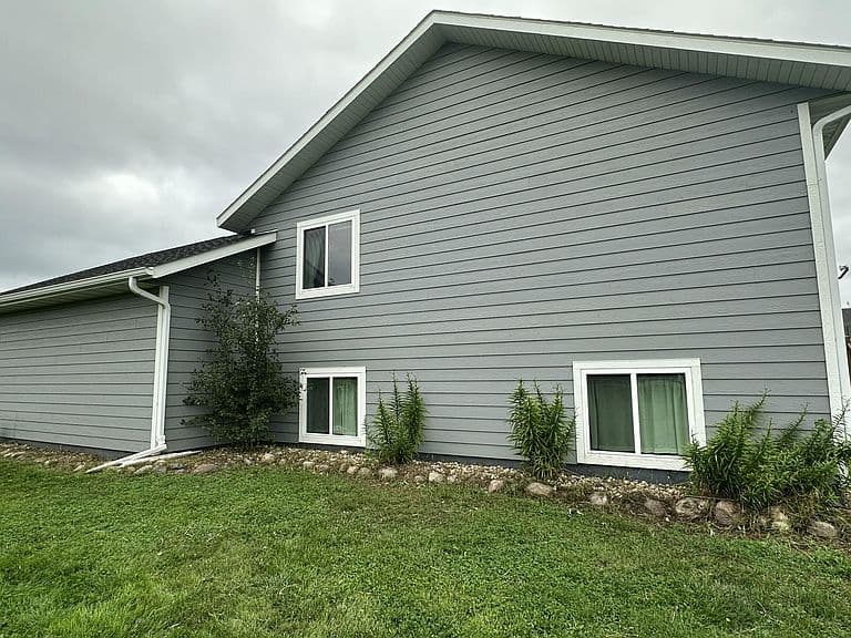 705 Sunset Cir photo 4