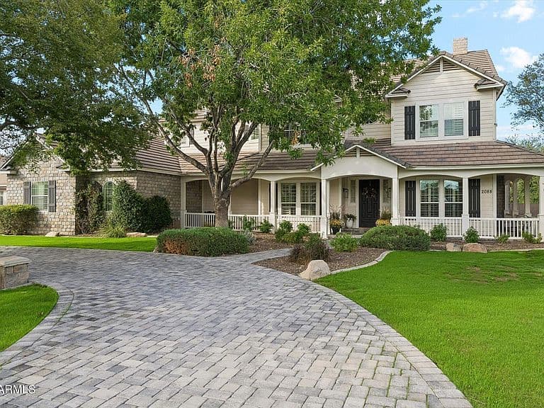 2088 E PARK Avenue photo 1