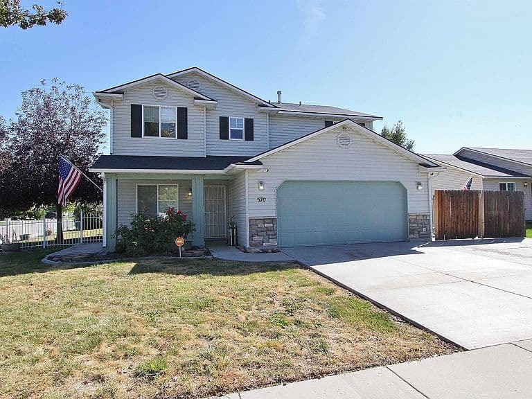 570 N Sourwood Ave photo 1