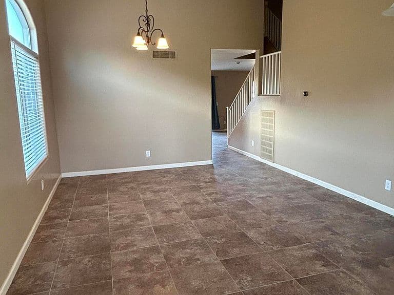 1731 E MELANIE Street photo 3
