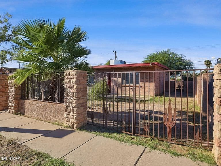 3725 E Shepherd Pl photo 3