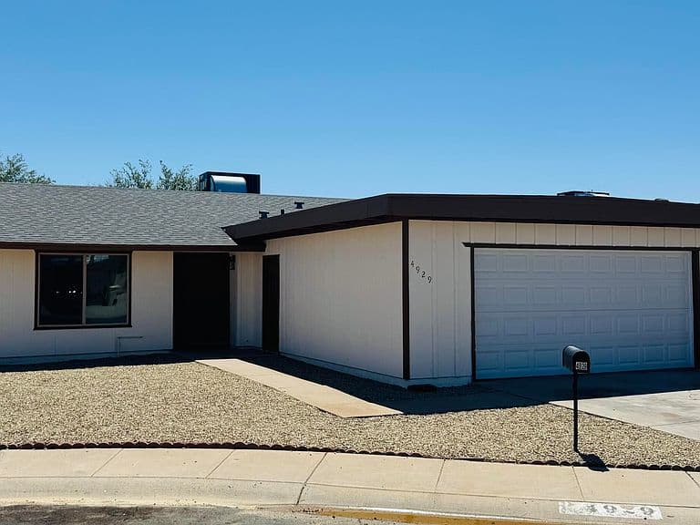 4929 W TOWNLEY Avenue photo 1