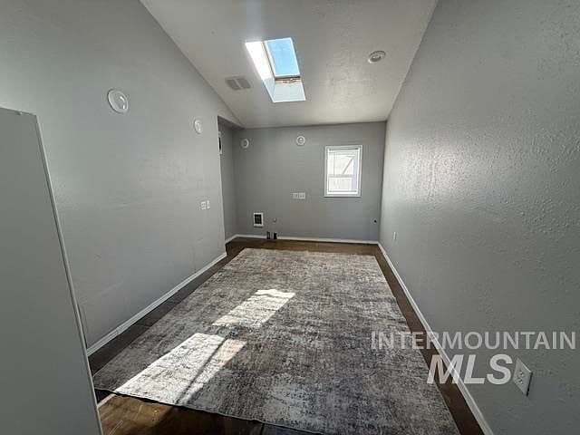 94 N Oneida St photo 4
