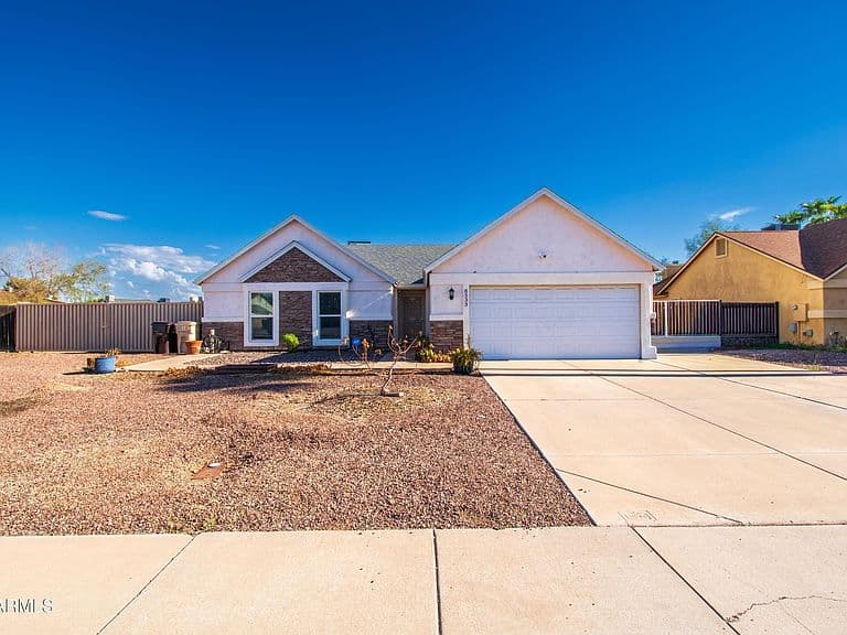 8533 W CORRINE Drive photo 1