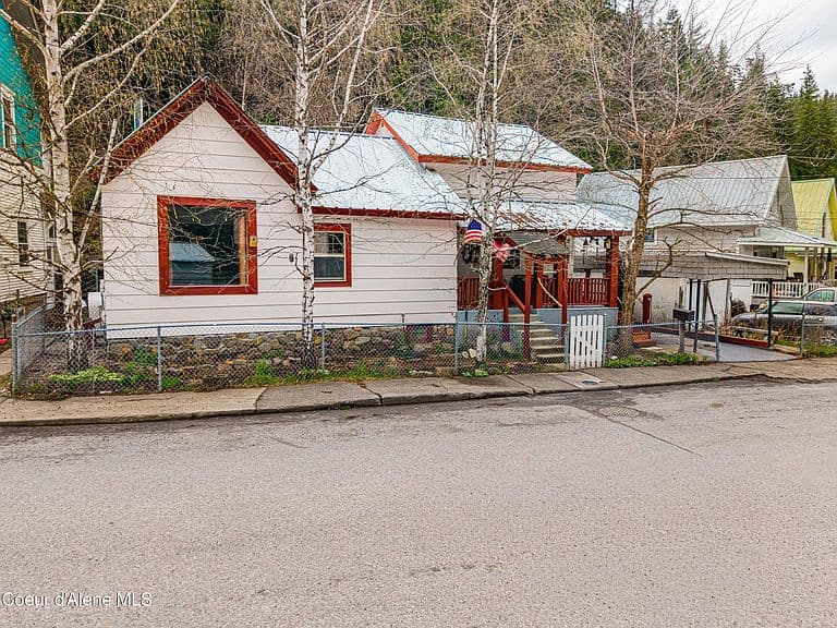 176 King St photo 1