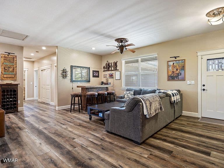 3400 W Lion Barger Dr photo 3