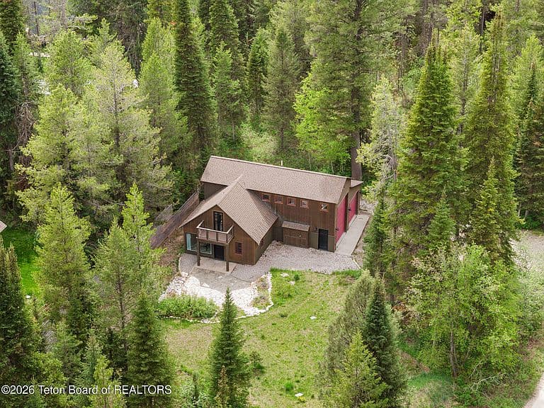 386 Spruce St photo 1
