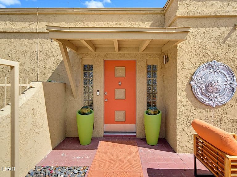 393 Hagen Way photo 1