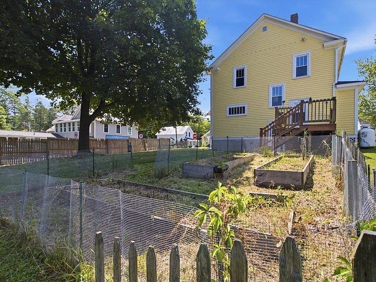 301 Elm Street photo 5