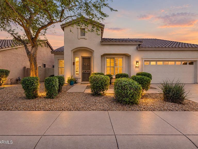 4837 E ANNETTE Drive photo 1