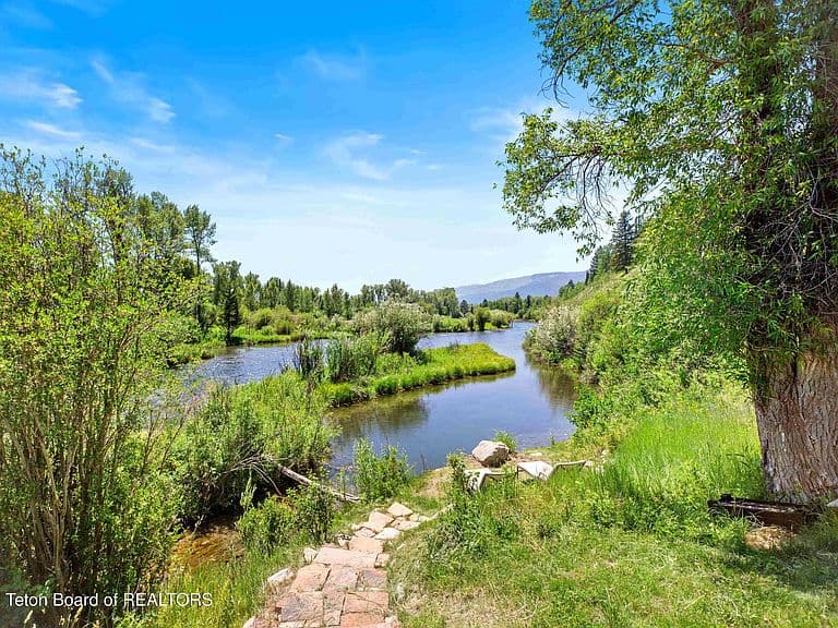 2945 N Hunt Ln photo 3