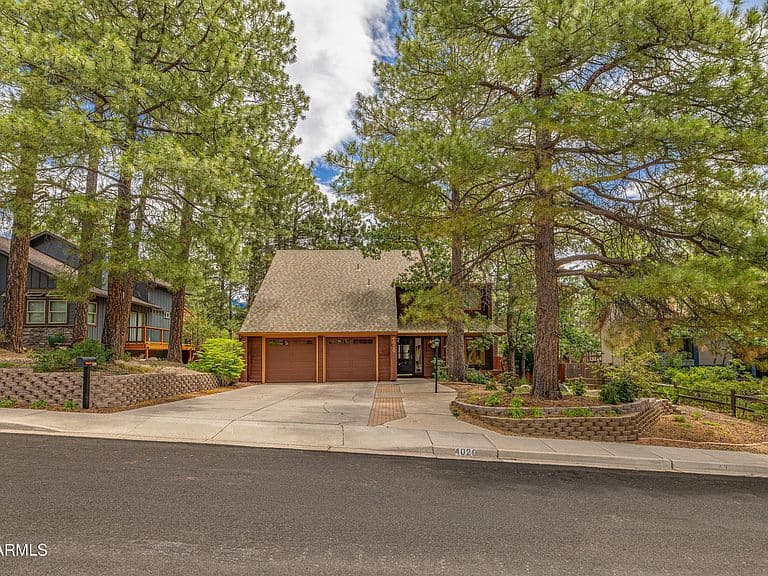 4020 N LUGANO Way photo 3