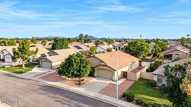 2093 E NATHAN Way photo 2