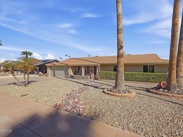 3812 W MORTEN Avenue photo 3