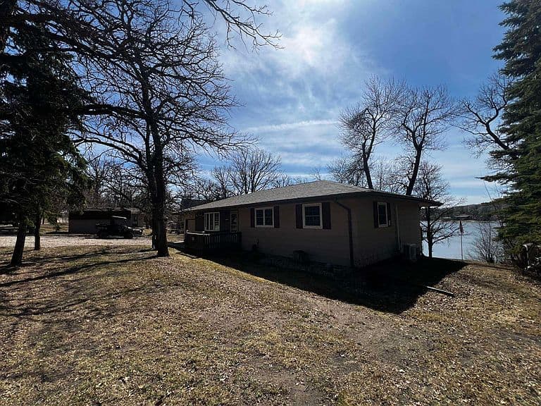 263 Long Lake Rd NE photo 2