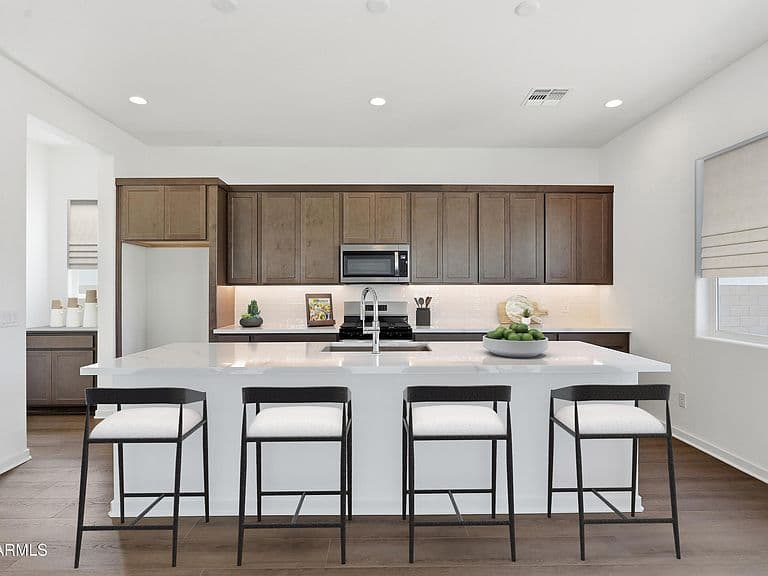 18028 W BIGHORN Avenue photo 4