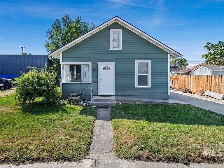 23 E 2nd Ave photo 4