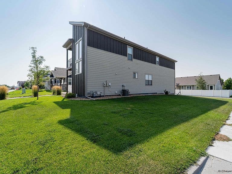 6501 Hitching Post Ln photo 2