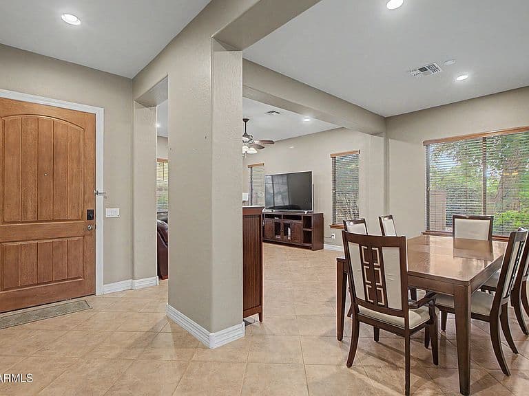 1351 E CANARY Drive photo 4