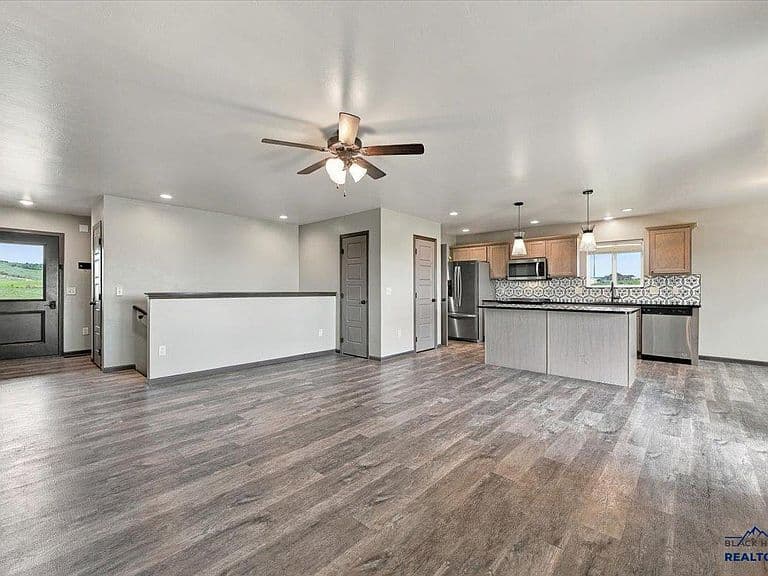 13793 Conestoga Loop photo 4