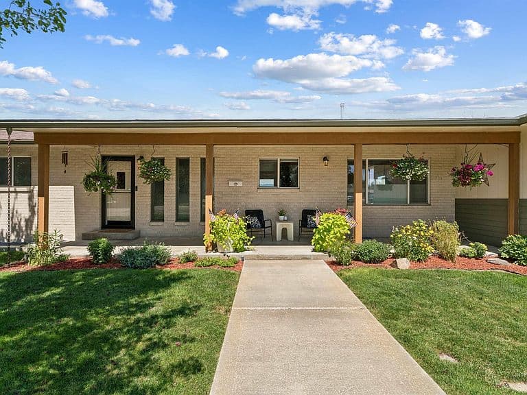 406 S Bitteroot Dr photo 1