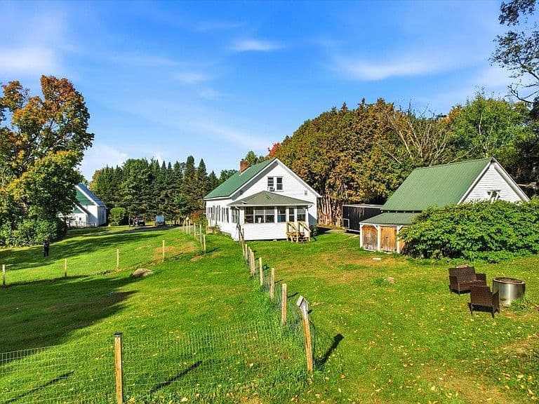 77 South Lunenburg Road photo 4