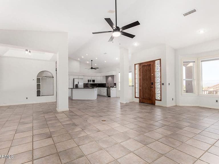 11818 N WINCHESTER Drive photo 3