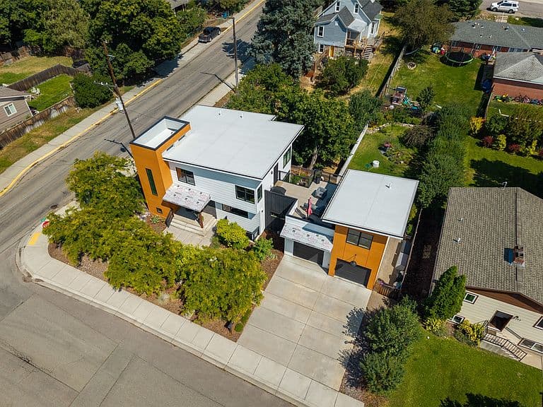 2250 Raymond Ave photo 5