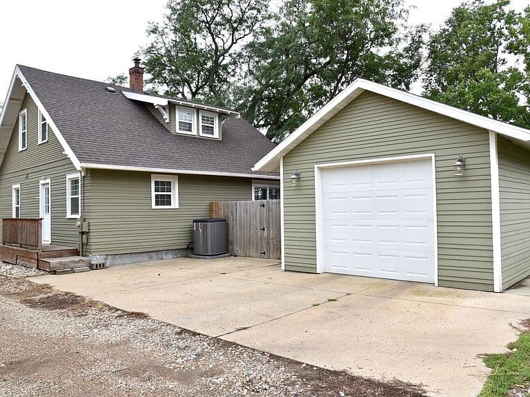 115 S Yankton Ave photo 4