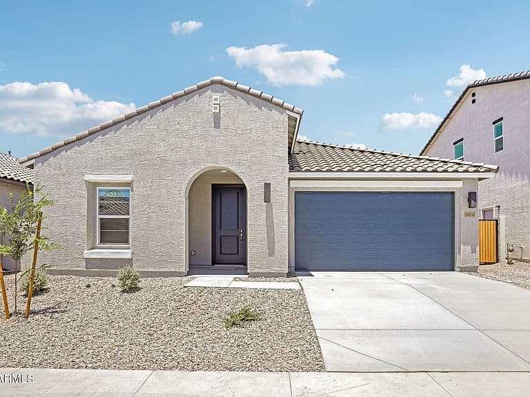 36830 W NINA Street photo 1