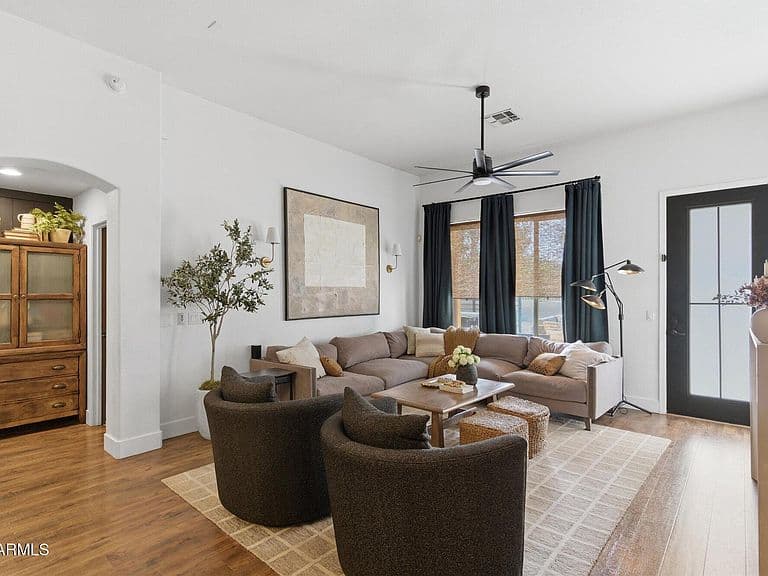 5633 E Grove Cir photo 4