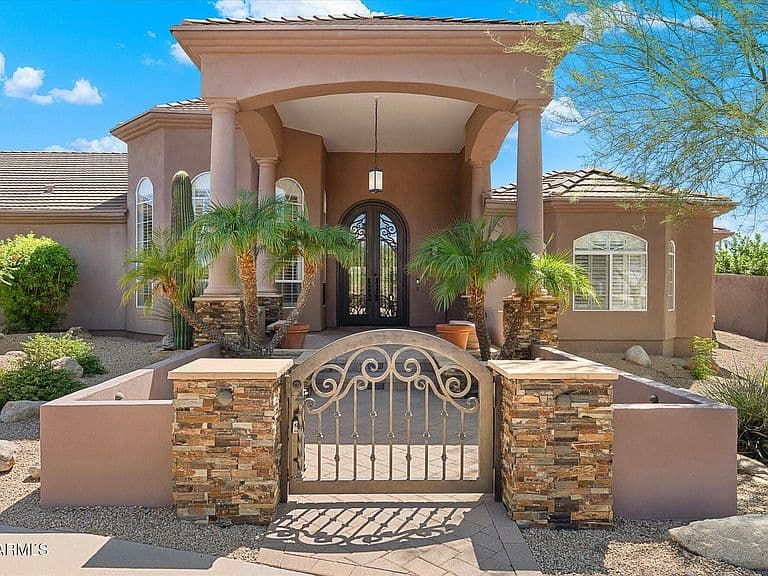 9015 E HACKAMORE Drive photo 3