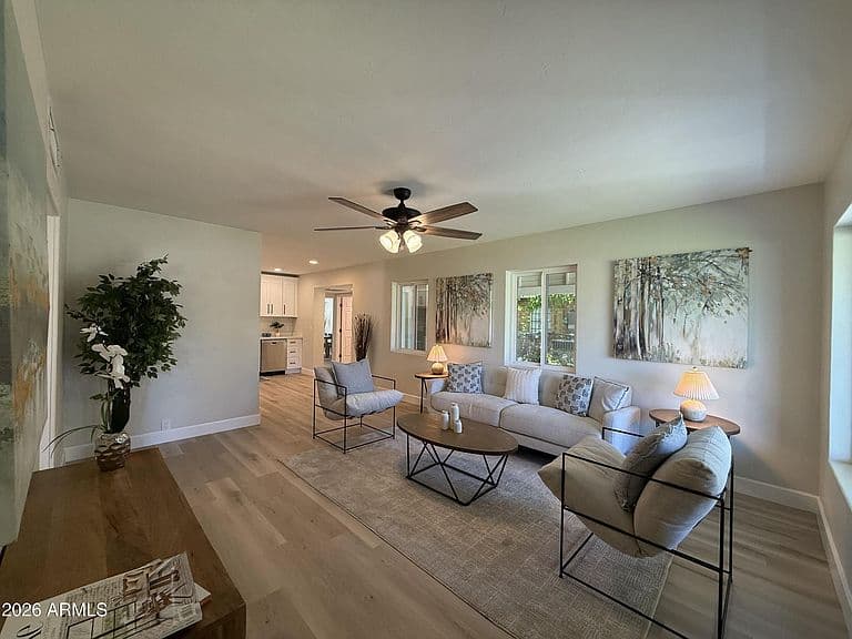 3005 E HUBBELL Street photo 1