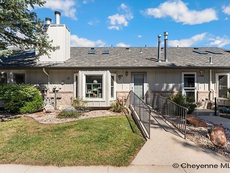 1503 Trent Ct photo 2