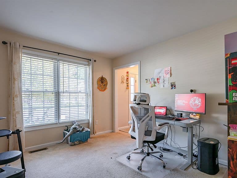 51 alice Drive photo 4