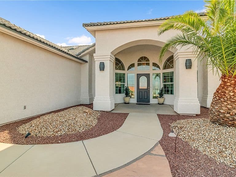 3470 Warren Court photo 4