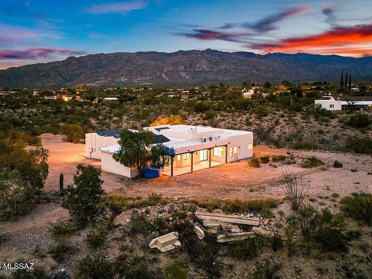 7521 S Cactus Thorn Ln photo 1