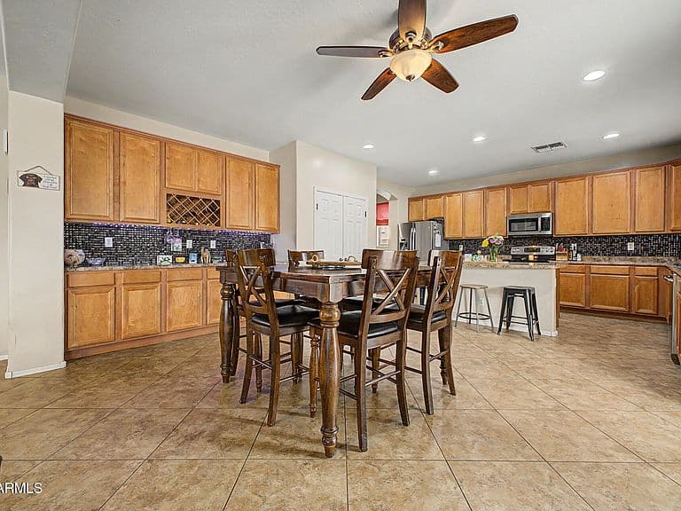 15708 W SHANGRI LA Road photo 4