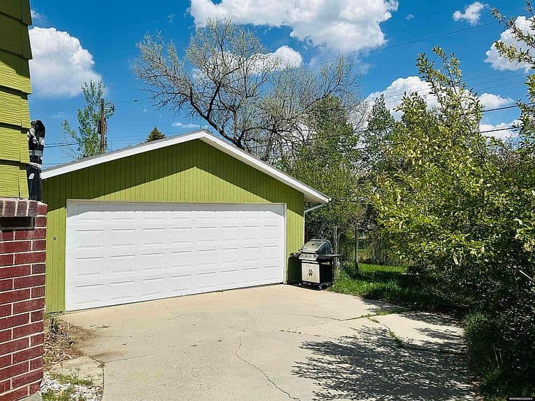 1105 McDougall Dr photo 2