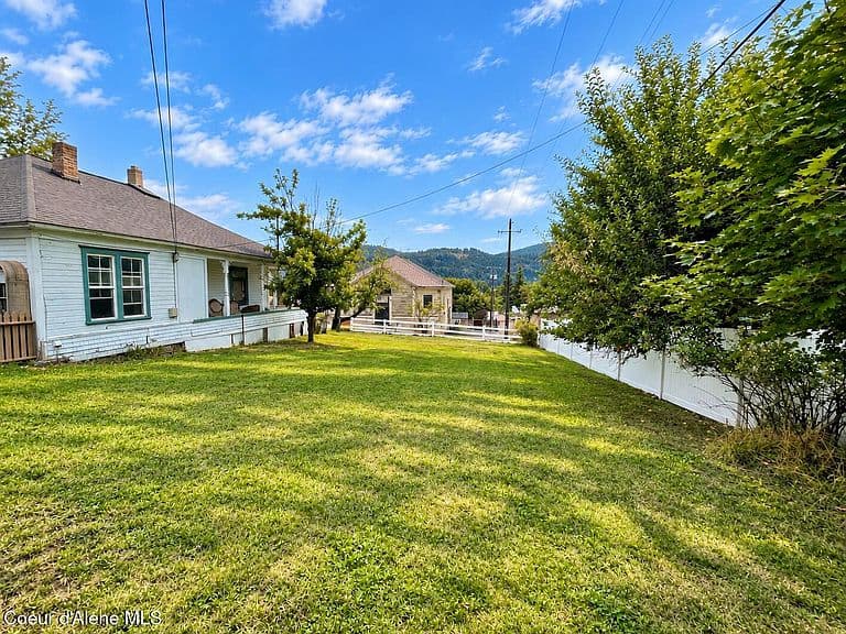 427 W College Ave photo 3
