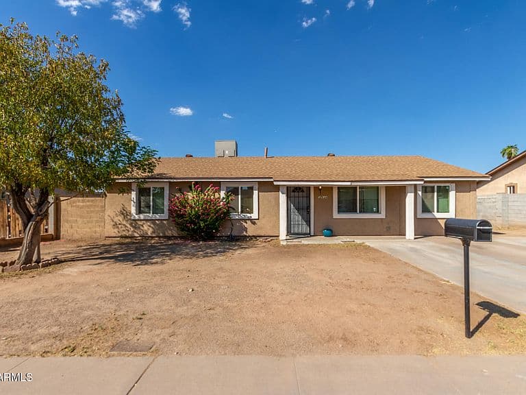 5934 W CORONADO Road photo 2
