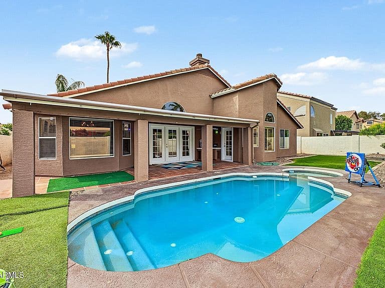 1218 E AZURE SEA Lane photo 4