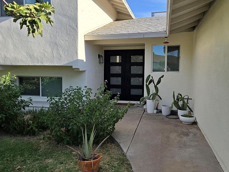 4201 W WALTANN Lane photo 5