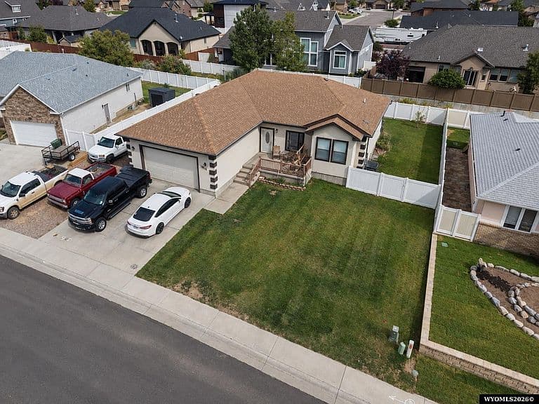 2607 Popo Agie Dr photo 2