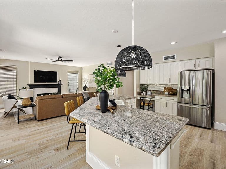 4718 E VIA MONTOYA Drive photo 3