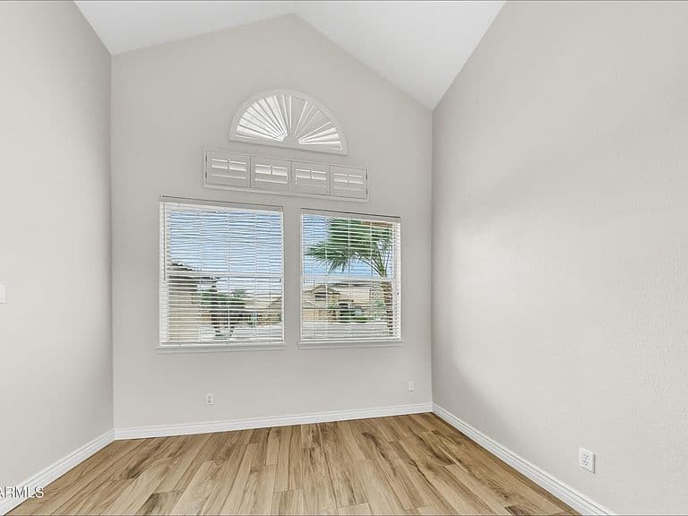 714 E MOUNTAIN SKY Avenue photo 3