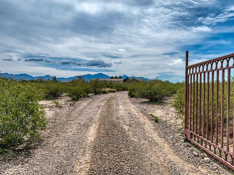 6690 E Sahuarita Rd photo 1